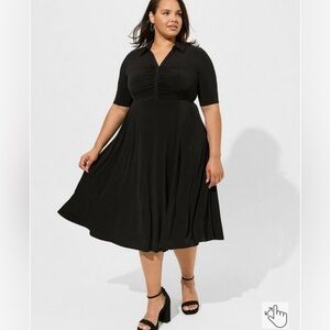 Torrid Rouched Midi Dress NWT